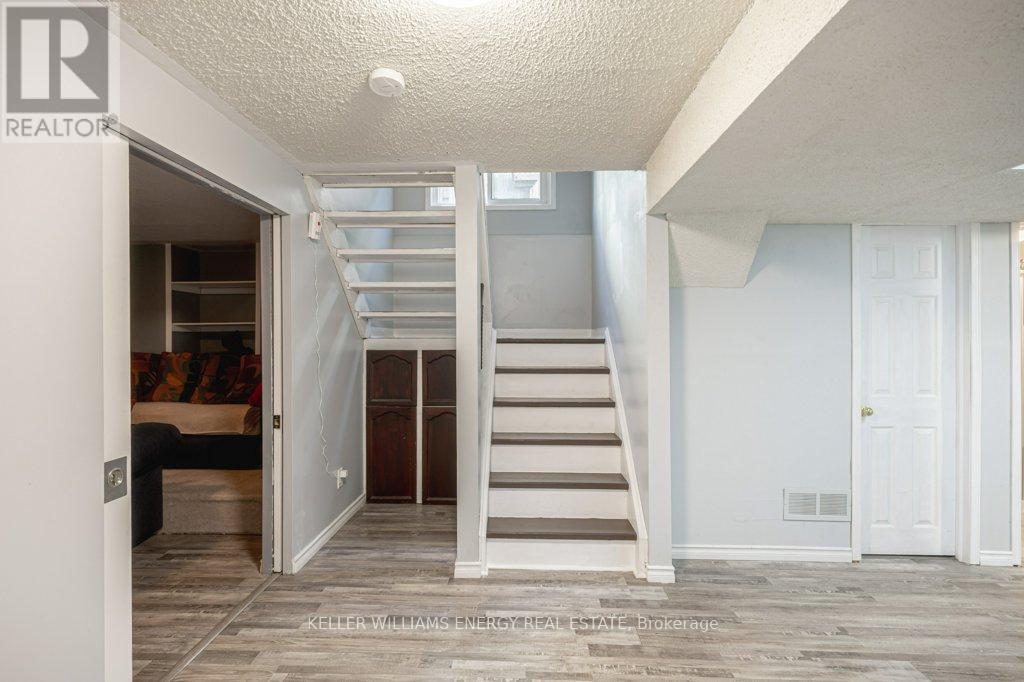 17 Barrow Court, Whitby, Ontario  L1P 1E4 - Photo 23 - E12437392