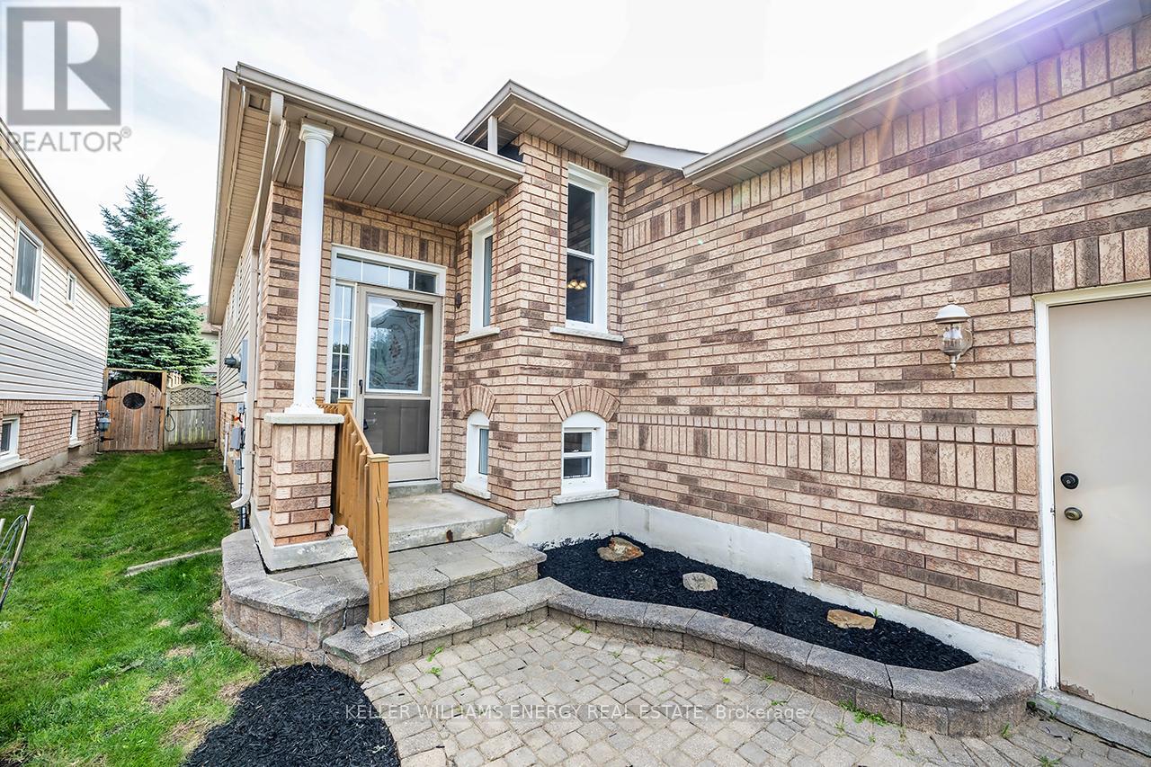 3 Willey Drive, Clarington, Ontario  L1C 4Z7 - Photo 3 - E12442207