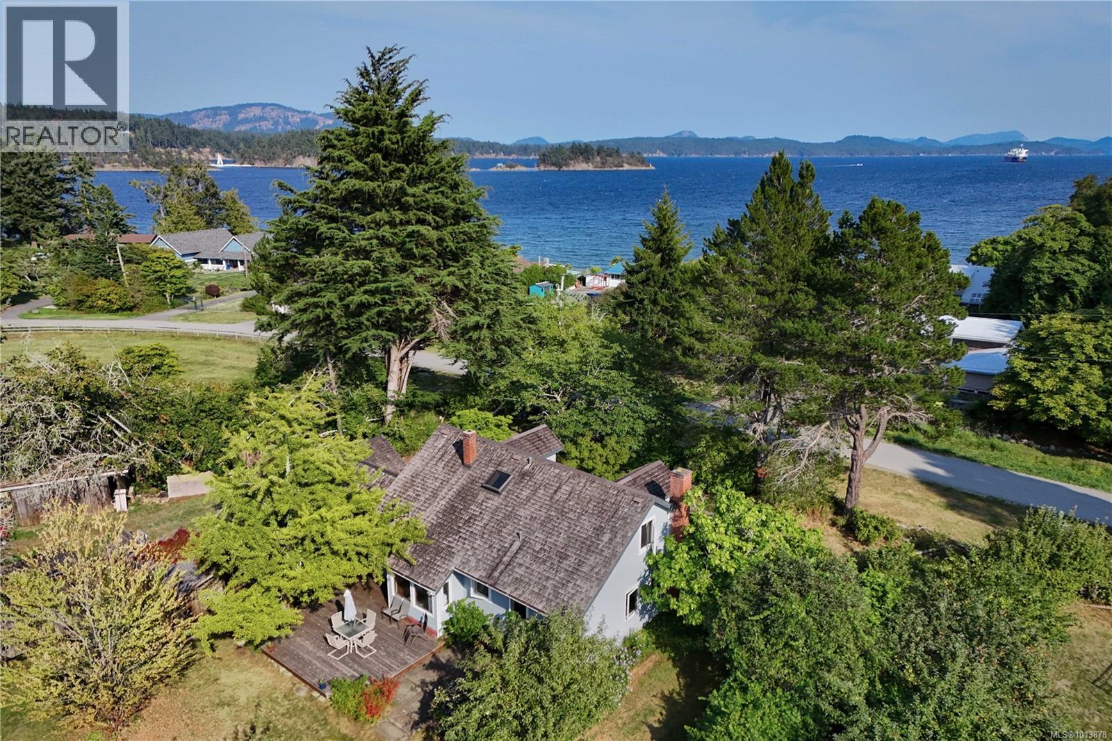 270 Price Rd, Salt Spring, British Columbia  V8K 2E9 - Photo 2 - 1013878