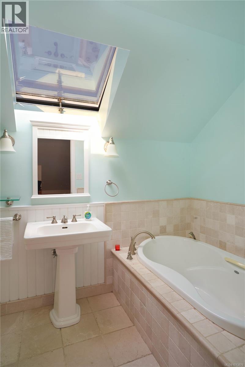 270 Price Rd, Salt Spring, British Columbia  V8K 2E9 - Photo 33 - 1013878