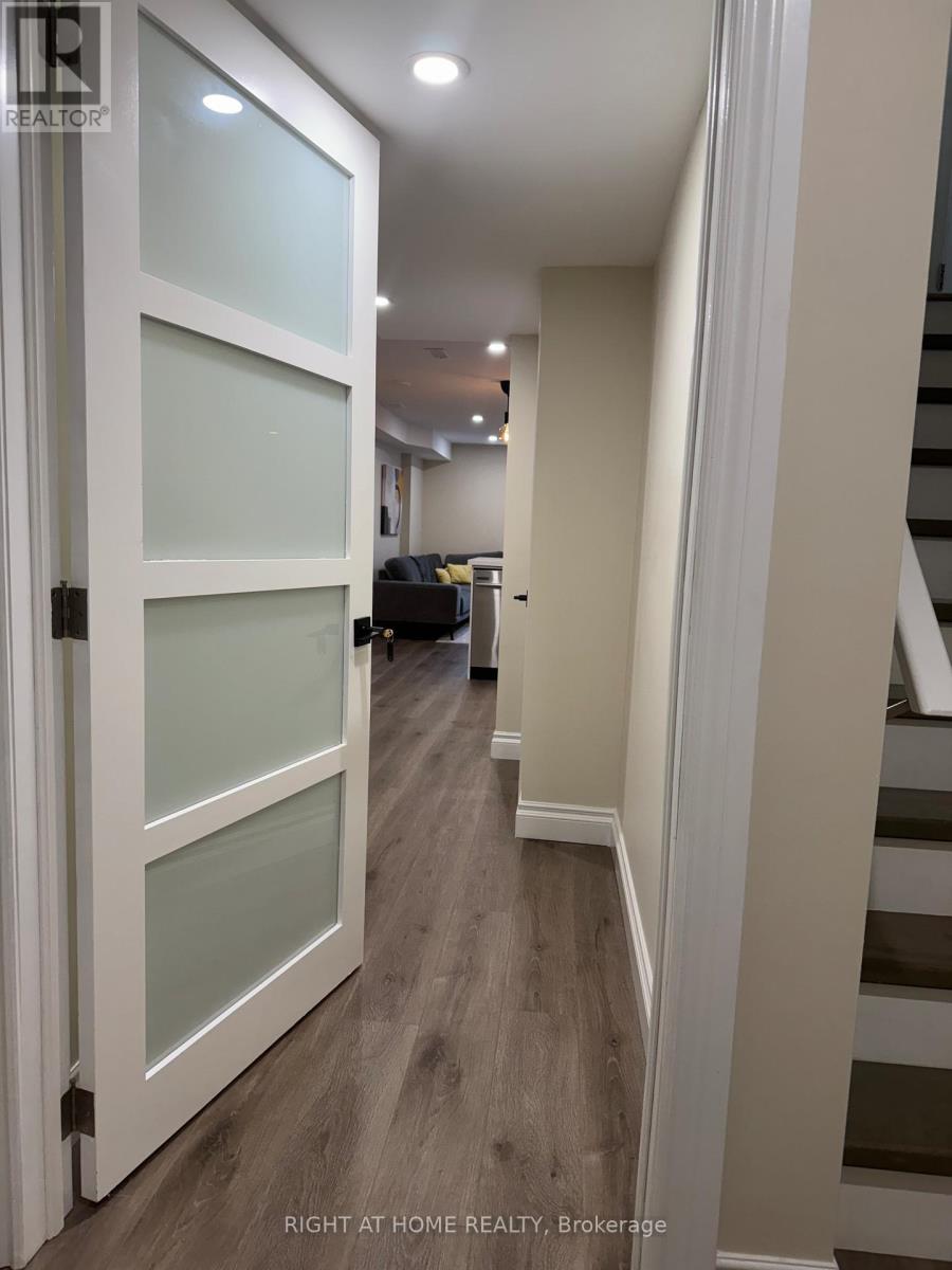 Lower - 174 Curzon Crescent, Guelph, Ontario  N1K 0B5 - Photo 10 - X12470564