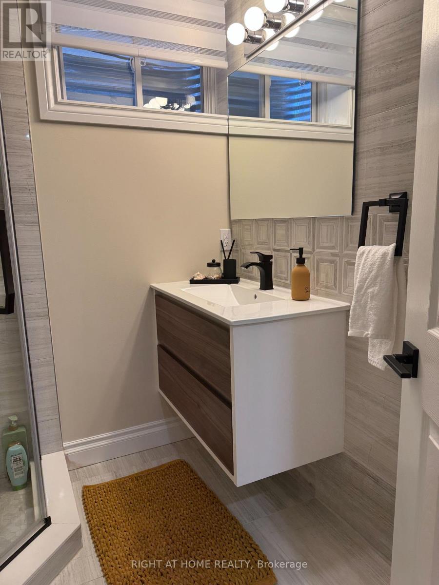 Lower - 174 Curzon Crescent, Guelph, Ontario  N1K 0B5 - Photo 12 - X12470564