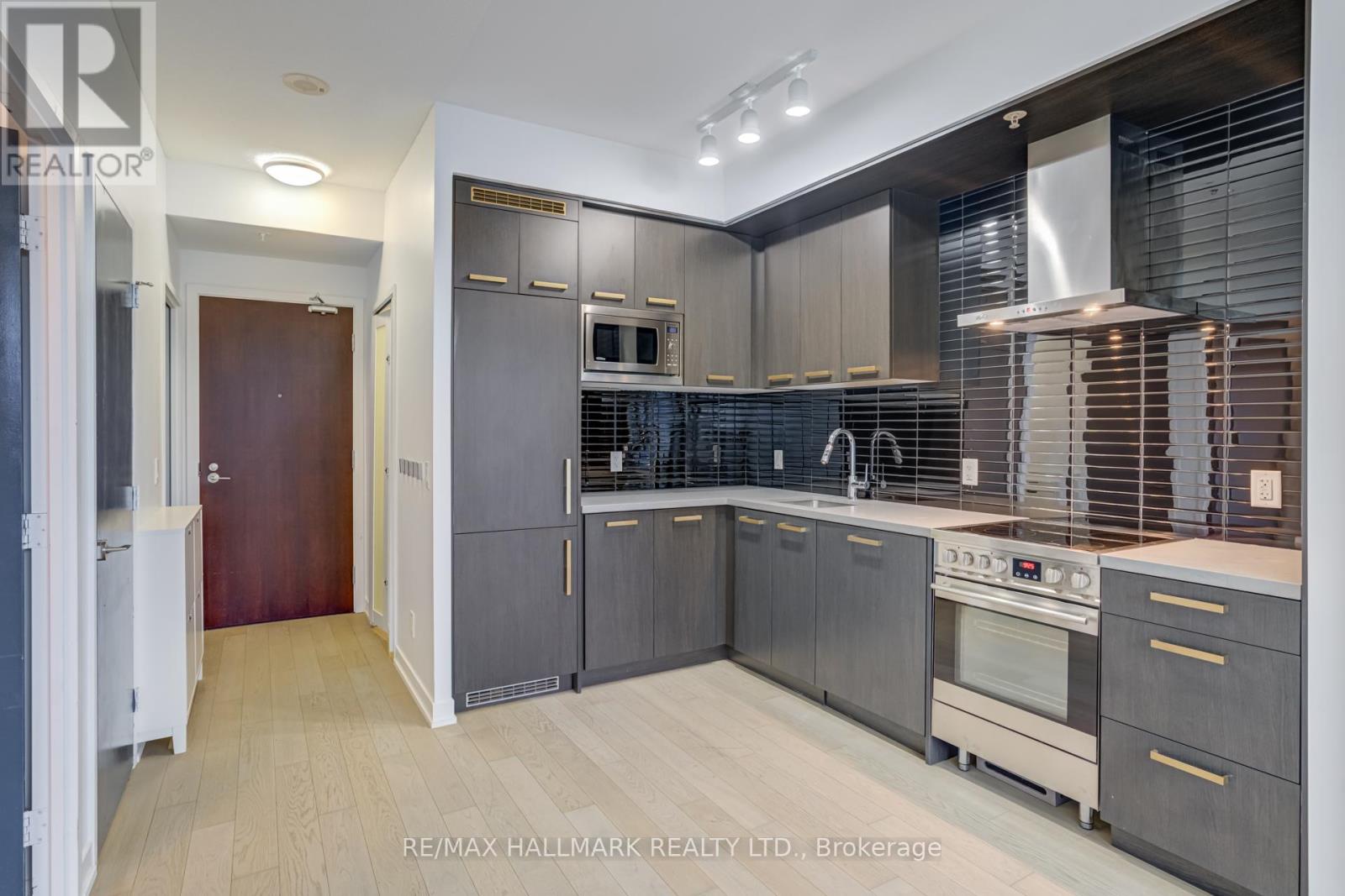 S513 - 120 Bayview Avenue, Toronto, Ontario  M5A 3R7 - Photo 9 - C12470601