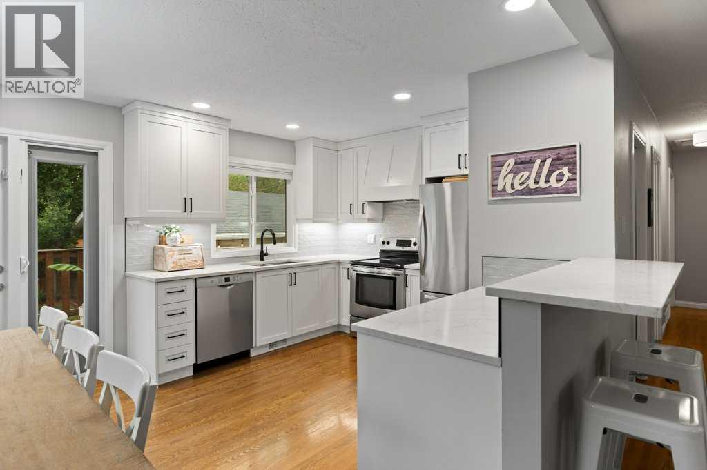 9919 Walrond Road Se, Calgary, Alberta  T2J 1M4 - Photo 7 - A2256190