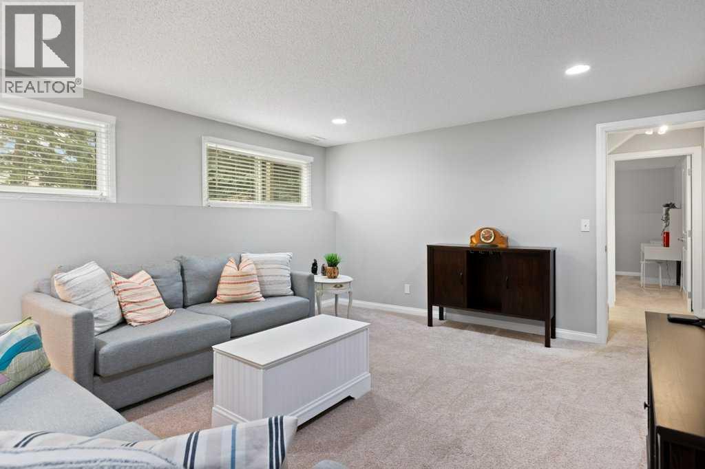 9919 Walrond Road Se, Calgary, Alberta  T2J 1M4 - Photo 22 - A2256190