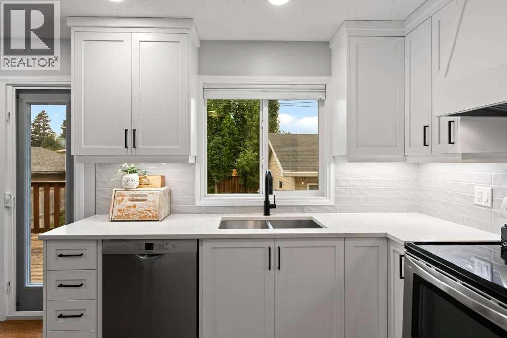 9919 Walrond Road Se, Calgary, Alberta  T2J 1M4 - Photo 11 - A2256190