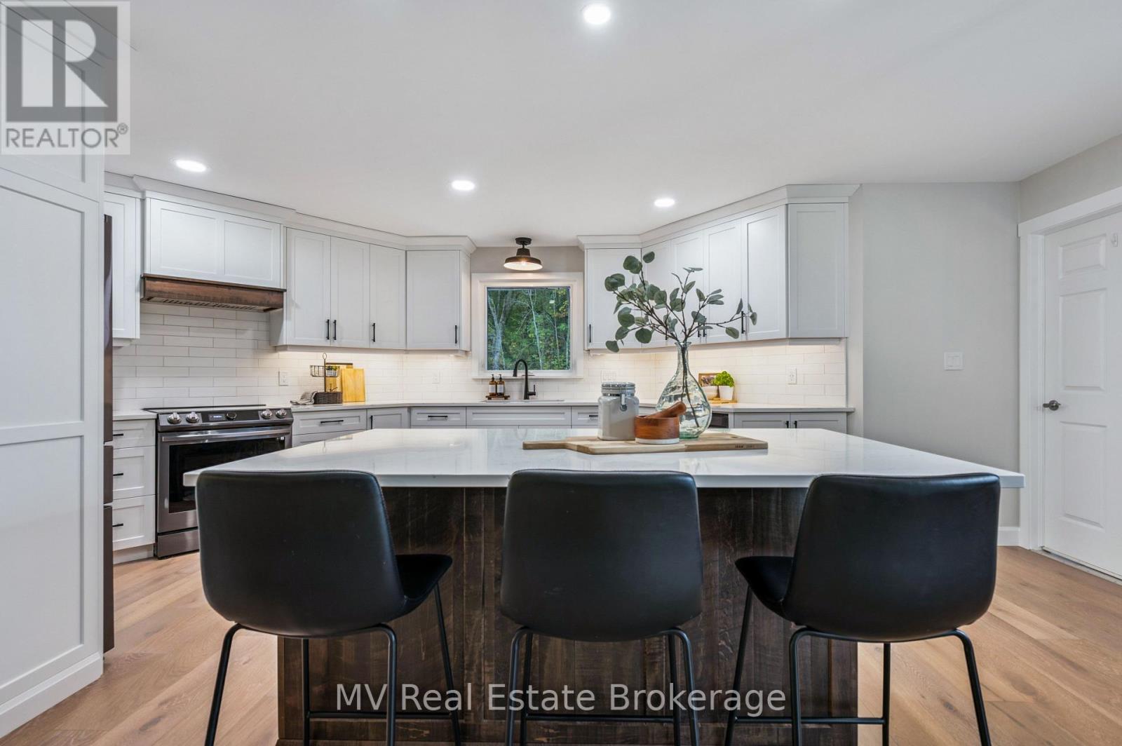 7003 Beatty Line N, Centre Wellington, Ontario  N1M 2W3 - Photo 10 - X12470479