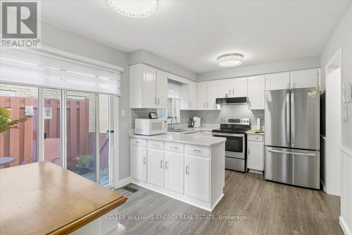 95 Delmark Boulevard, Markham, Ontario  L3P 3Z7 - Photo 4 - N12454238