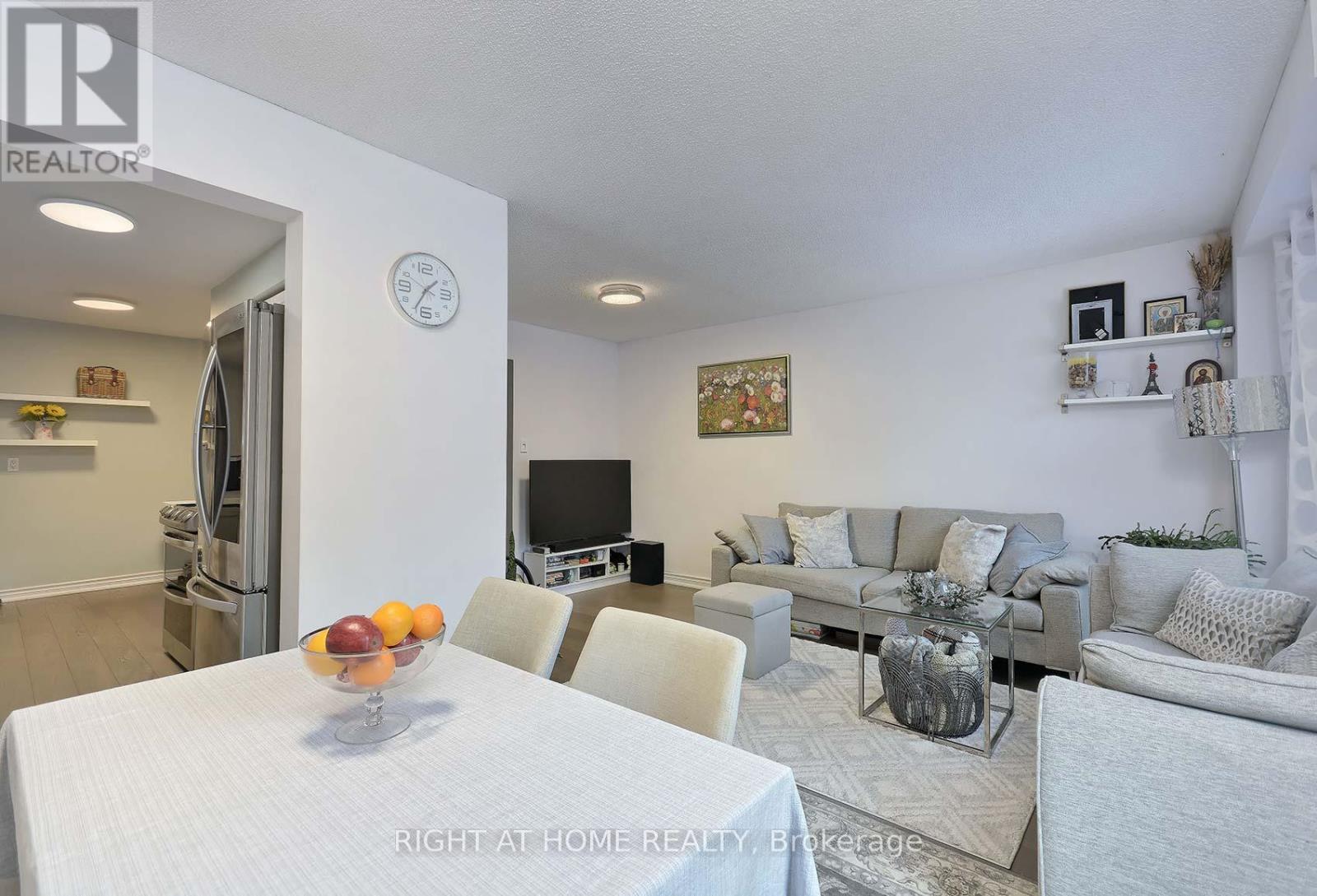 5685 Shillington Drive, Mississauga, Ontario  L5R 3N5 - Photo 10 - W12470600