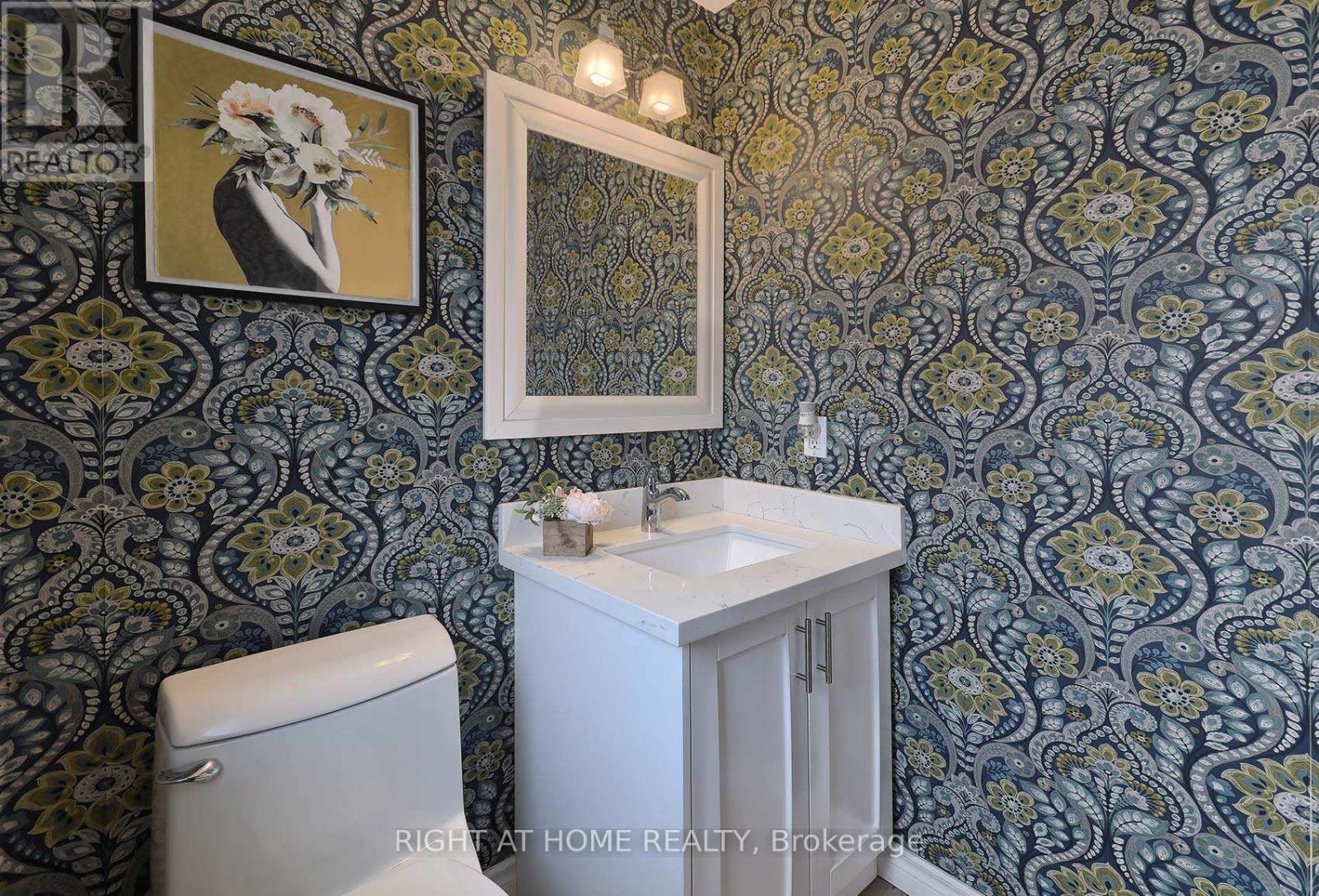5685 Shillington Drive, Mississauga, Ontario  L5R 3N5 - Photo 14 - W12470600