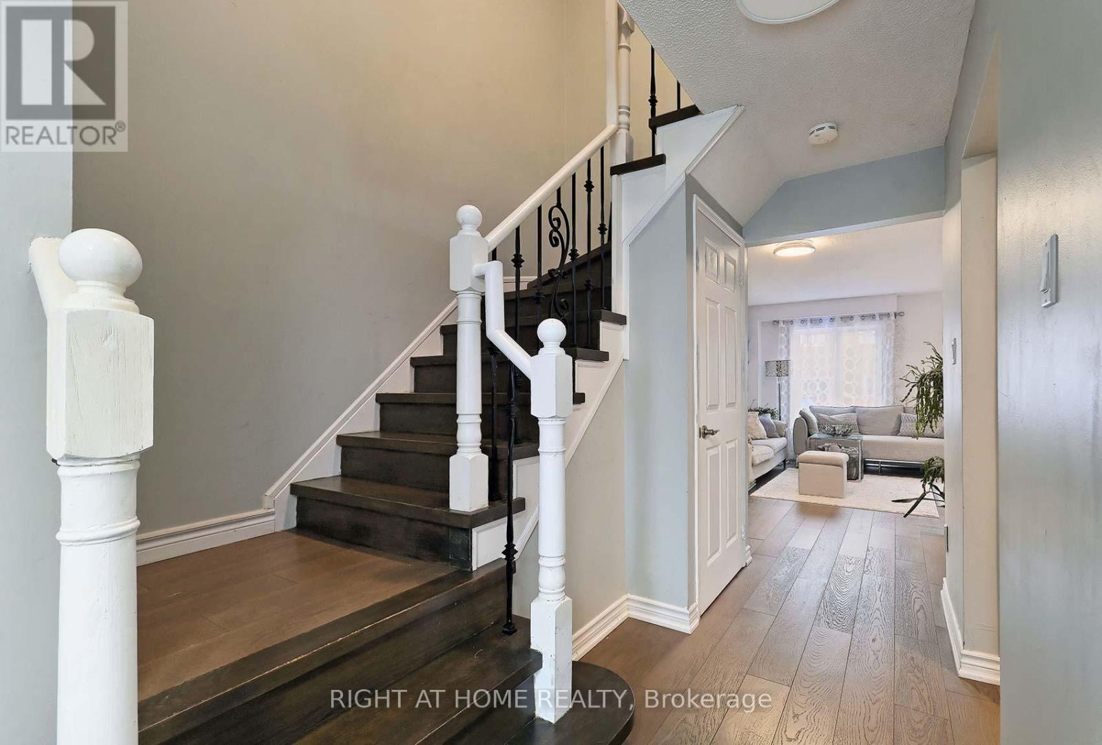 5685 Shillington Drive, Mississauga, Ontario  L5R 3N5 - Photo 15 - W12470600