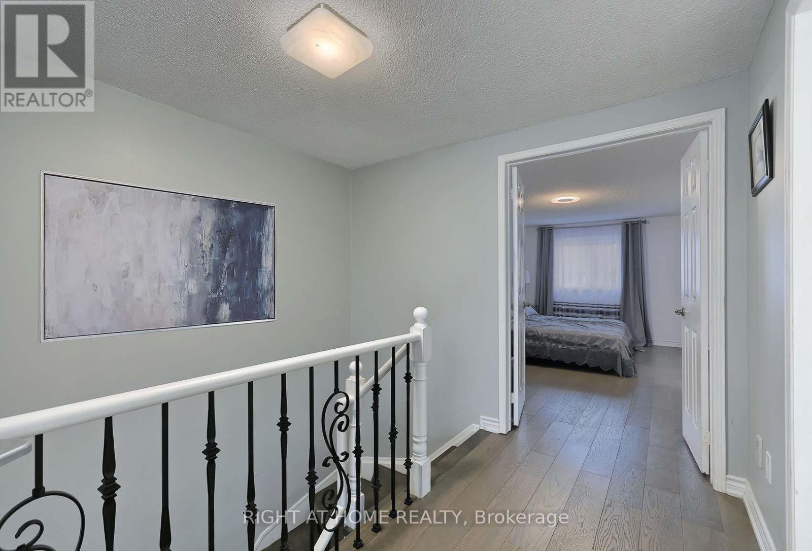 5685 Shillington Drive, Mississauga, Ontario  L5R 3N5 - Photo 16 - W12470600
