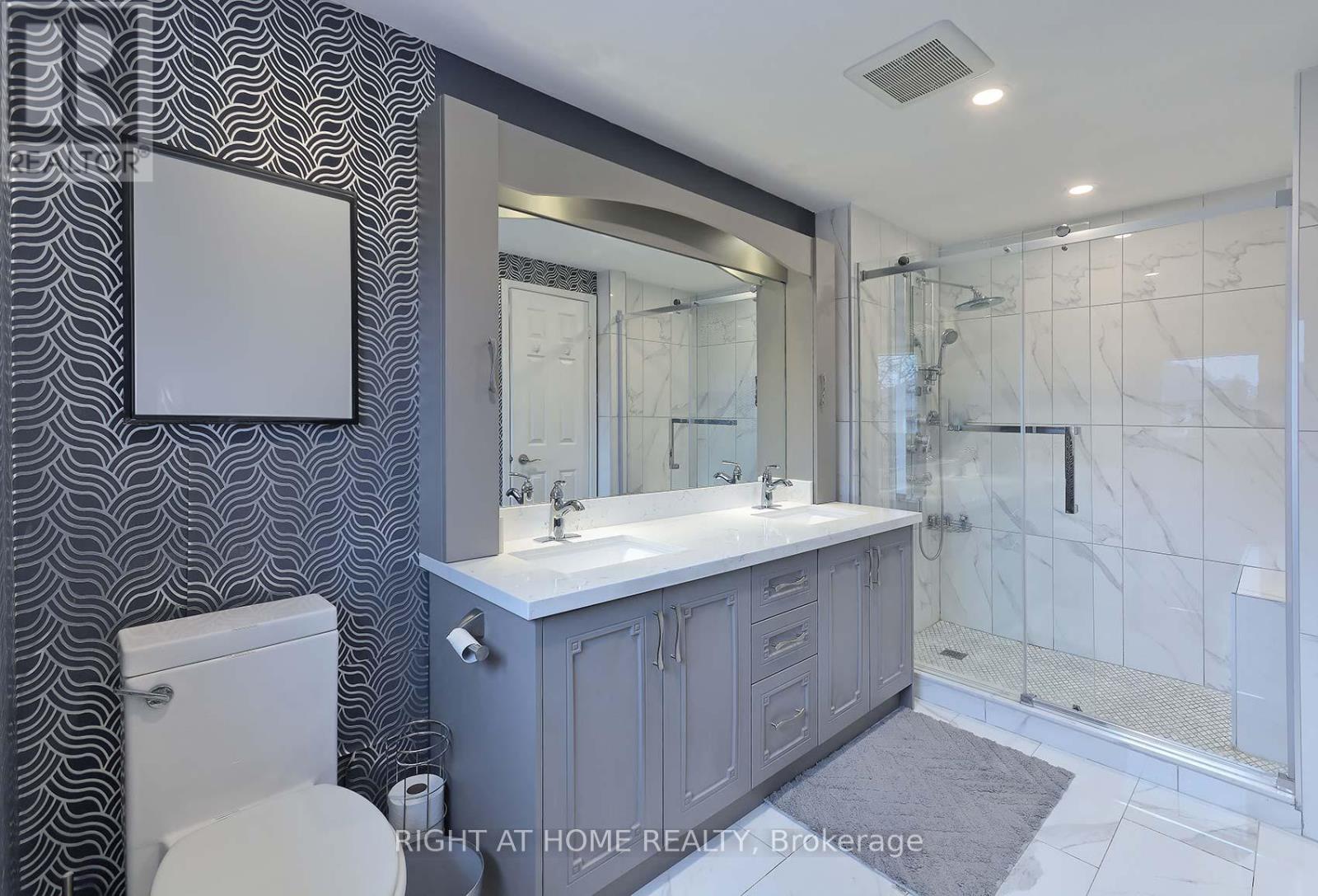 5685 Shillington Drive, Mississauga, Ontario  L5R 3N5 - Photo 19 - W12470600