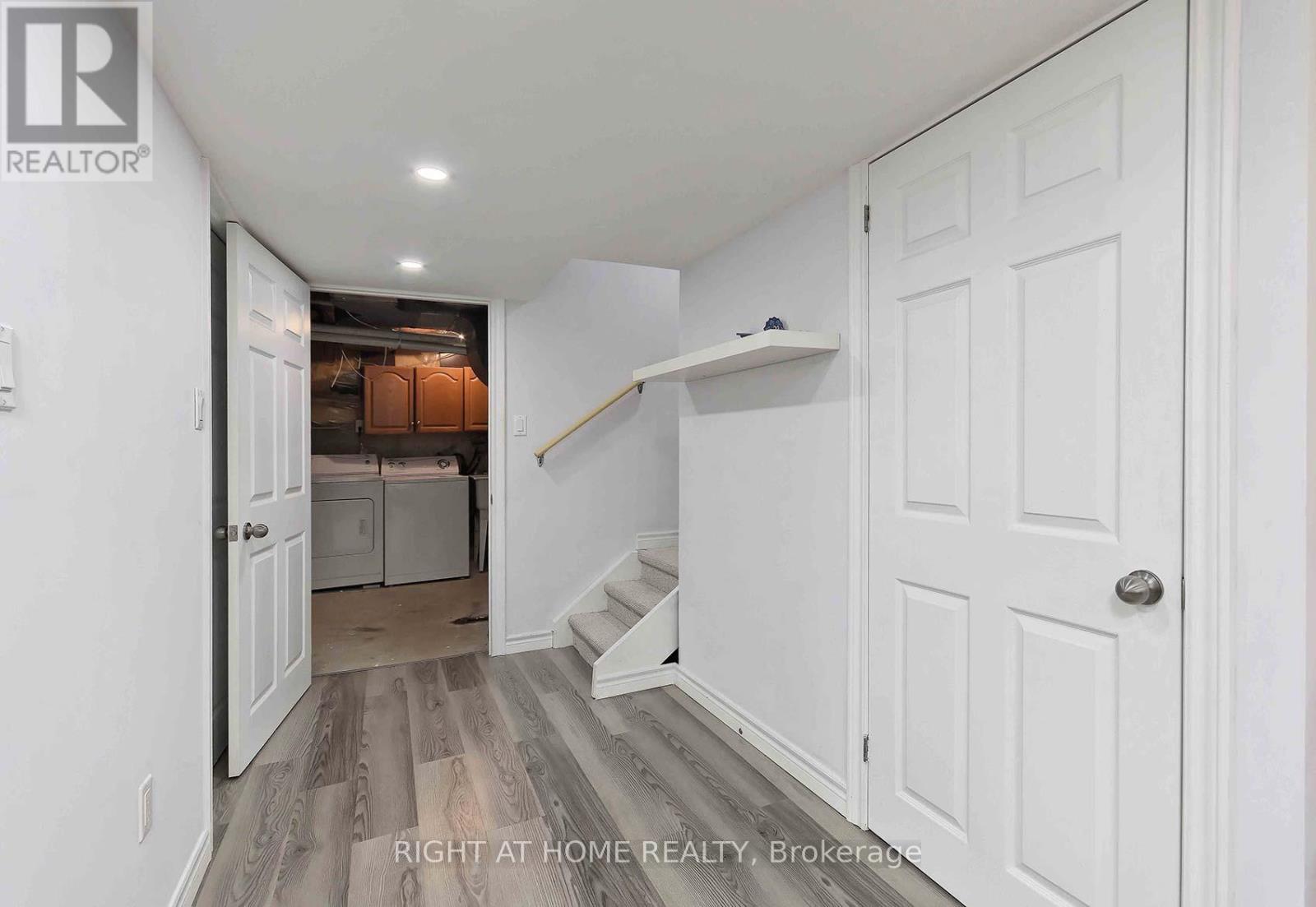 5685 Shillington Drive, Mississauga, Ontario  L5R 3N5 - Photo 25 - W12470600