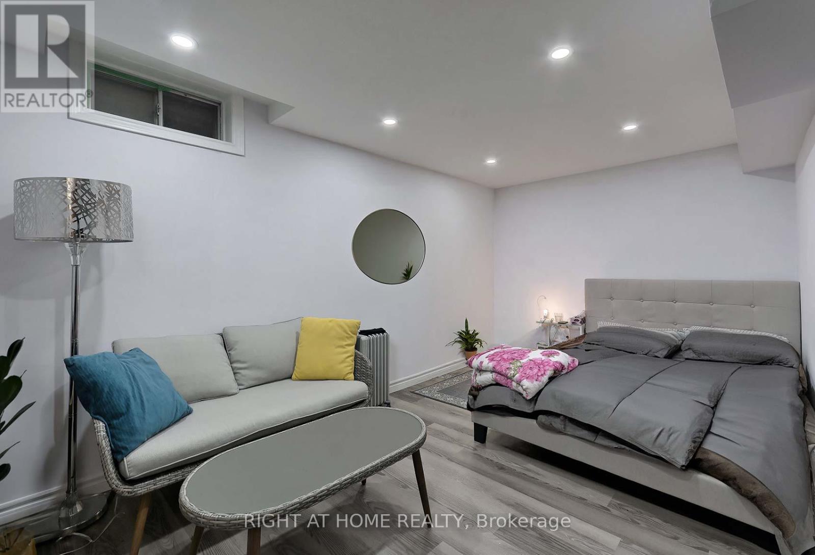 5685 Shillington Drive, Mississauga, Ontario  L5R 3N5 - Photo 27 - W12470600