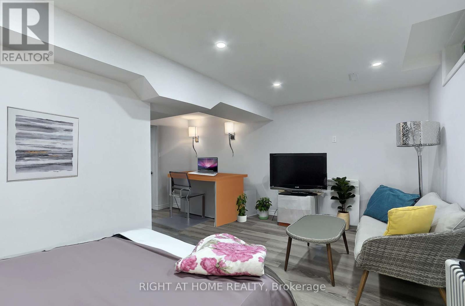 5685 Shillington Drive, Mississauga, Ontario  L5R 3N5 - Photo 28 - W12470600