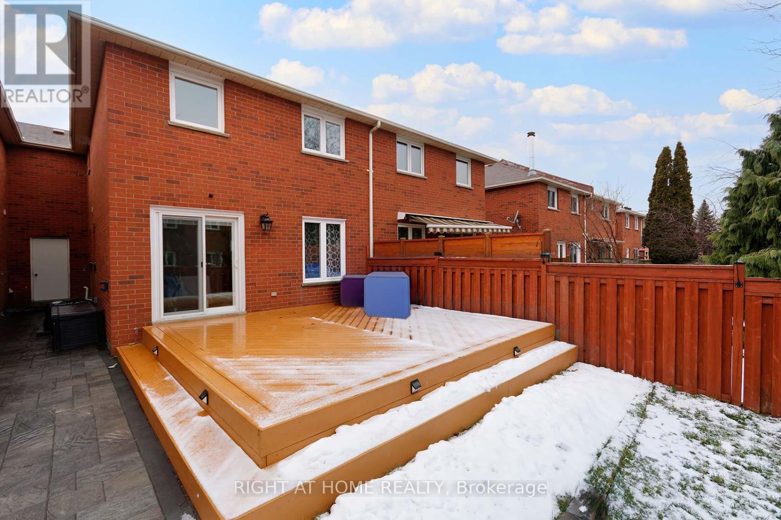 5685 Shillington Drive, Mississauga, Ontario  L5R 3N5 - Photo 30 - W12470600
