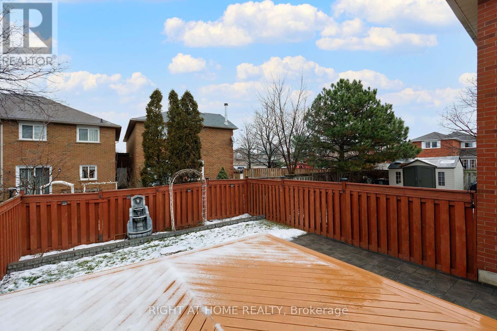 5685 Shillington Drive, Mississauga, Ontario  L5R 3N5 - Photo 31 - W12470600