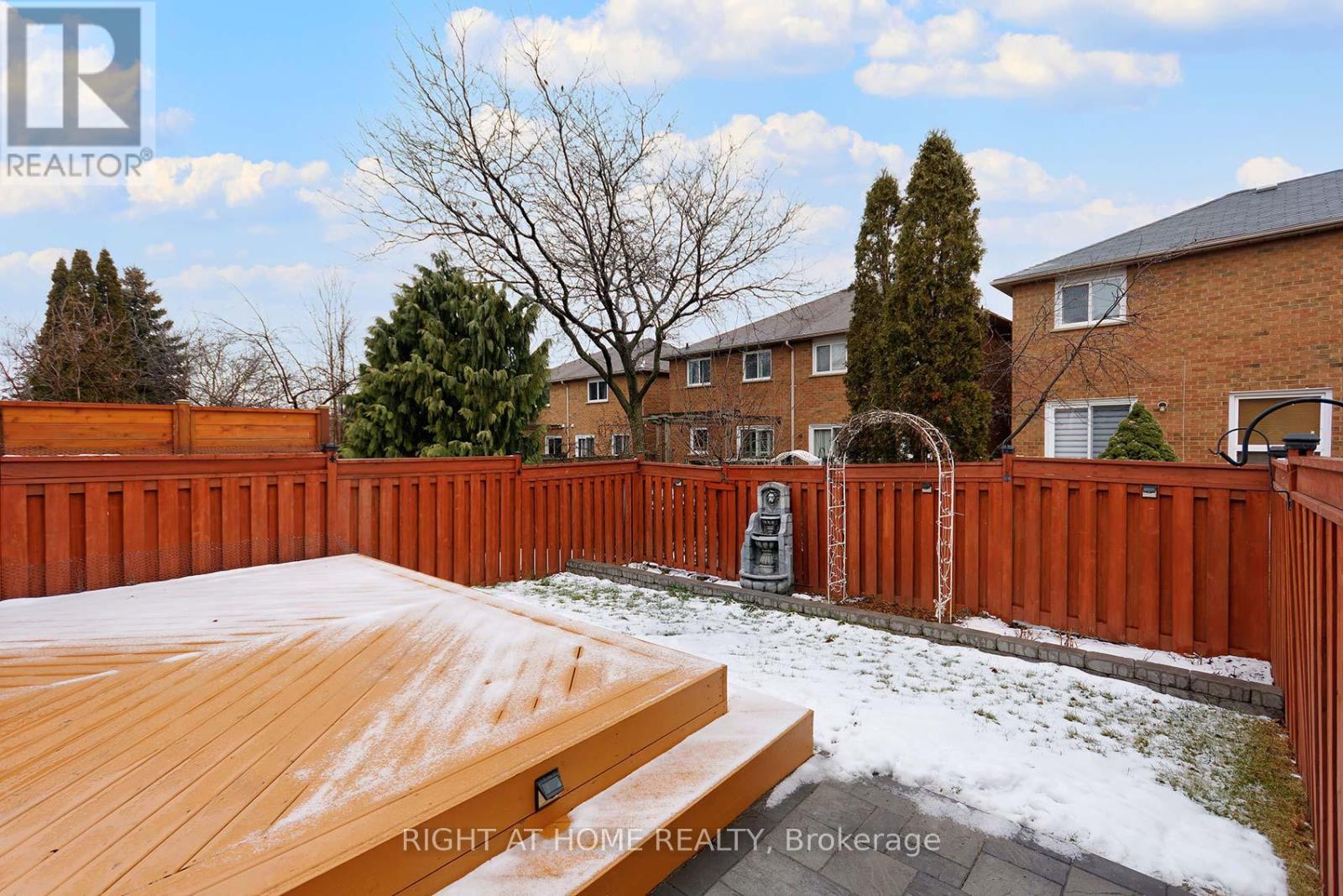 5685 Shillington Drive, Mississauga, Ontario  L5R 3N5 - Photo 36 - W12470600
