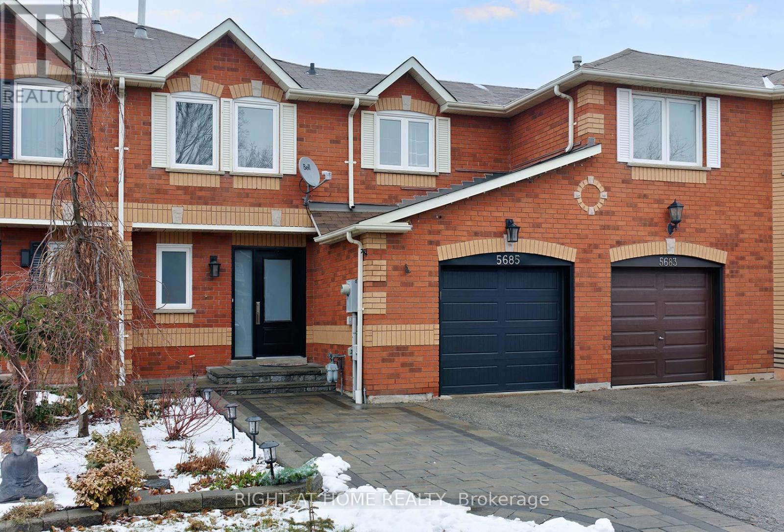 5685 Shillington Drive, Mississauga, Ontario  L5R 3N5 - Photo 39 - W12470600