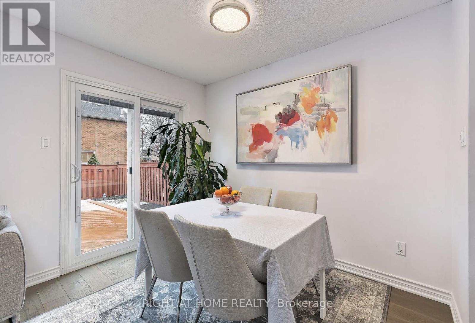 5685 Shillington Drive, Mississauga, Ontario  L5R 3N5 - Photo 9 - W12470600