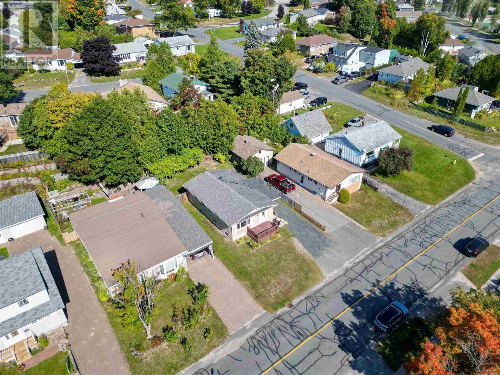 62 Dieppe Ave, Elliot Lake, Ontario  P5A 1H3 - Photo 6 - SM252702