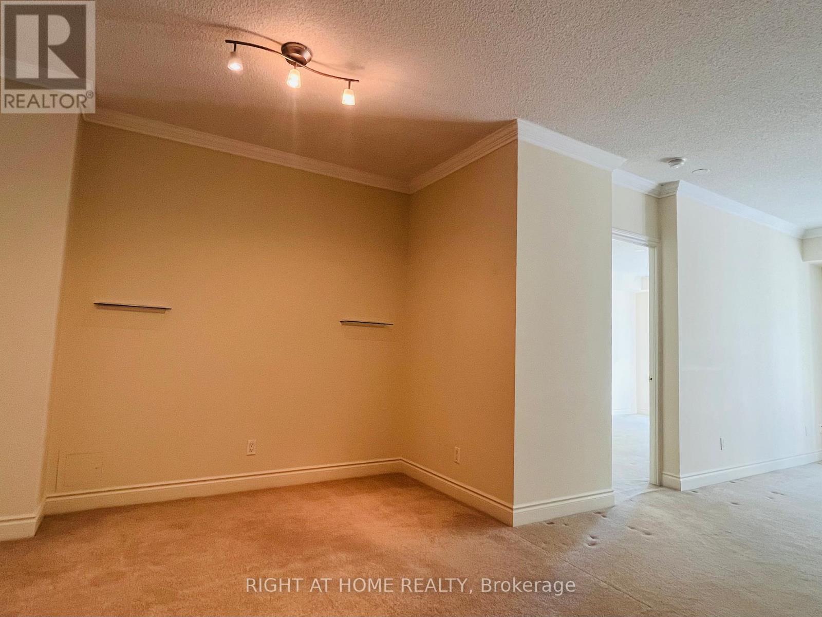 216 - 11 William Carson Crescent, Toronto, Ontario  M2P 2G1 - Photo 6 - C12470606