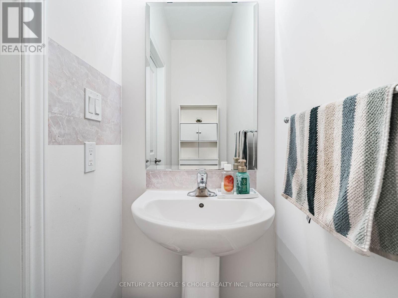 257 Duncan Street, Clearview, Ontario  L0M 1S0 - Photo 15 - S12466220