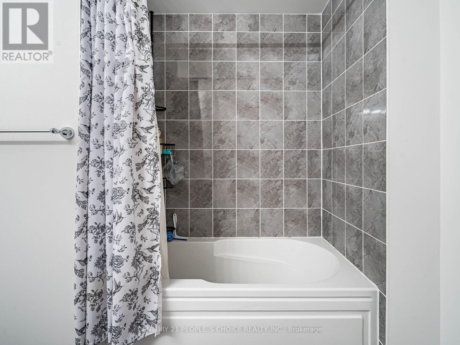 257 Duncan Street, Clearview, Ontario  L0M 1S0 - Photo 27 - S12466220