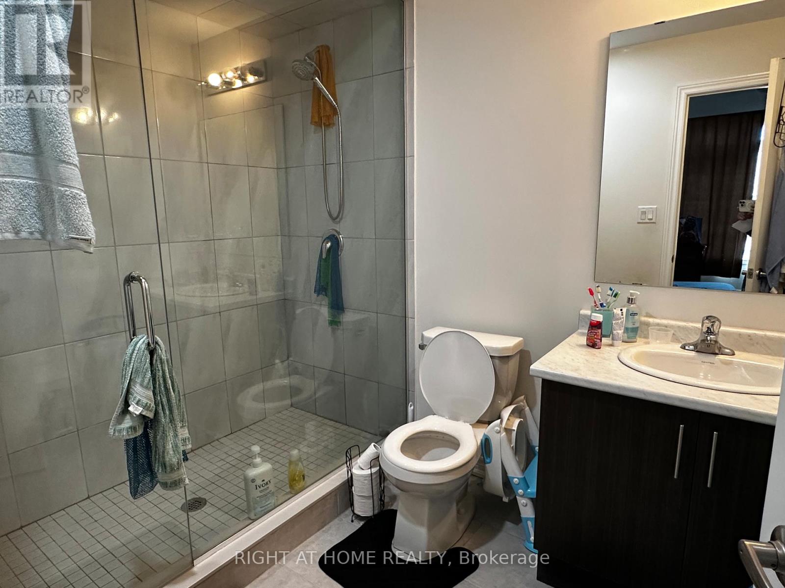 74 Pinot Crescent, Hamilton, Ontario  L8E 6G5 - Photo 15 - X12434668