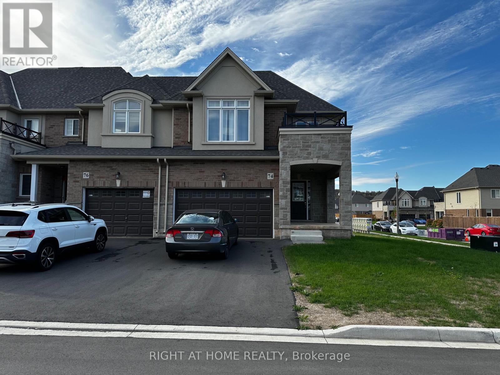 74 PINOT CRESCENT, Hamilton, Ontario