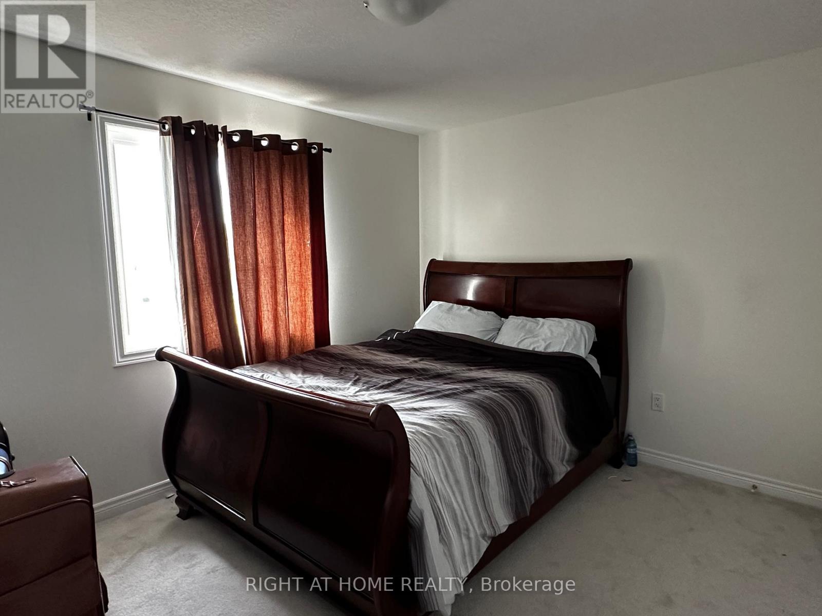 74 Pinot Crescent, Hamilton, Ontario  L8E 6G5 - Photo 11 - X12434668