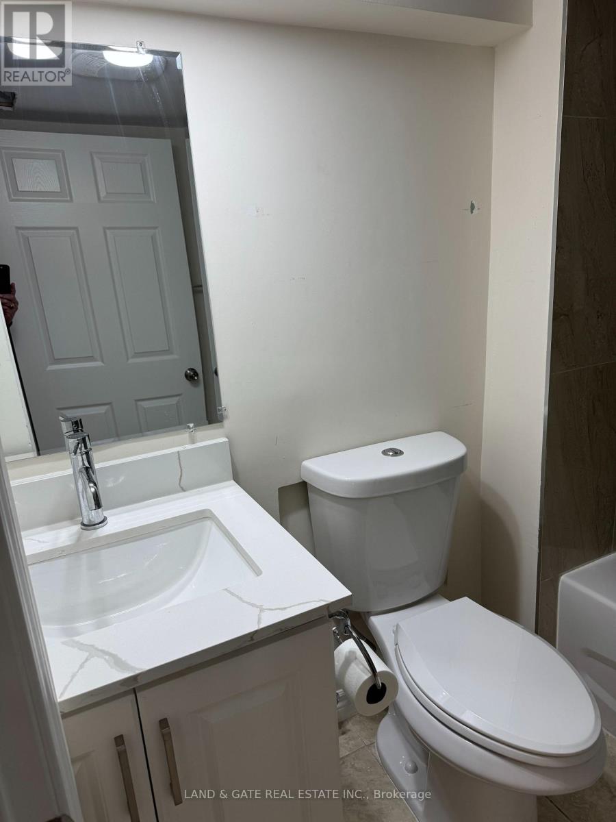 49 Everingham Circle, Brampton, Ontario  L6R 0R9 - Photo 8 - W12470617