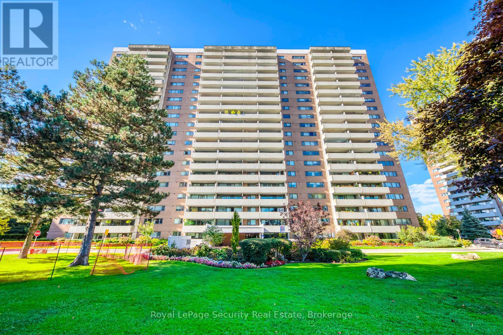 2005 - 260 Scarlett Road, Toronto, Ontario  M6N 4X6 - Photo 44 - W12467680