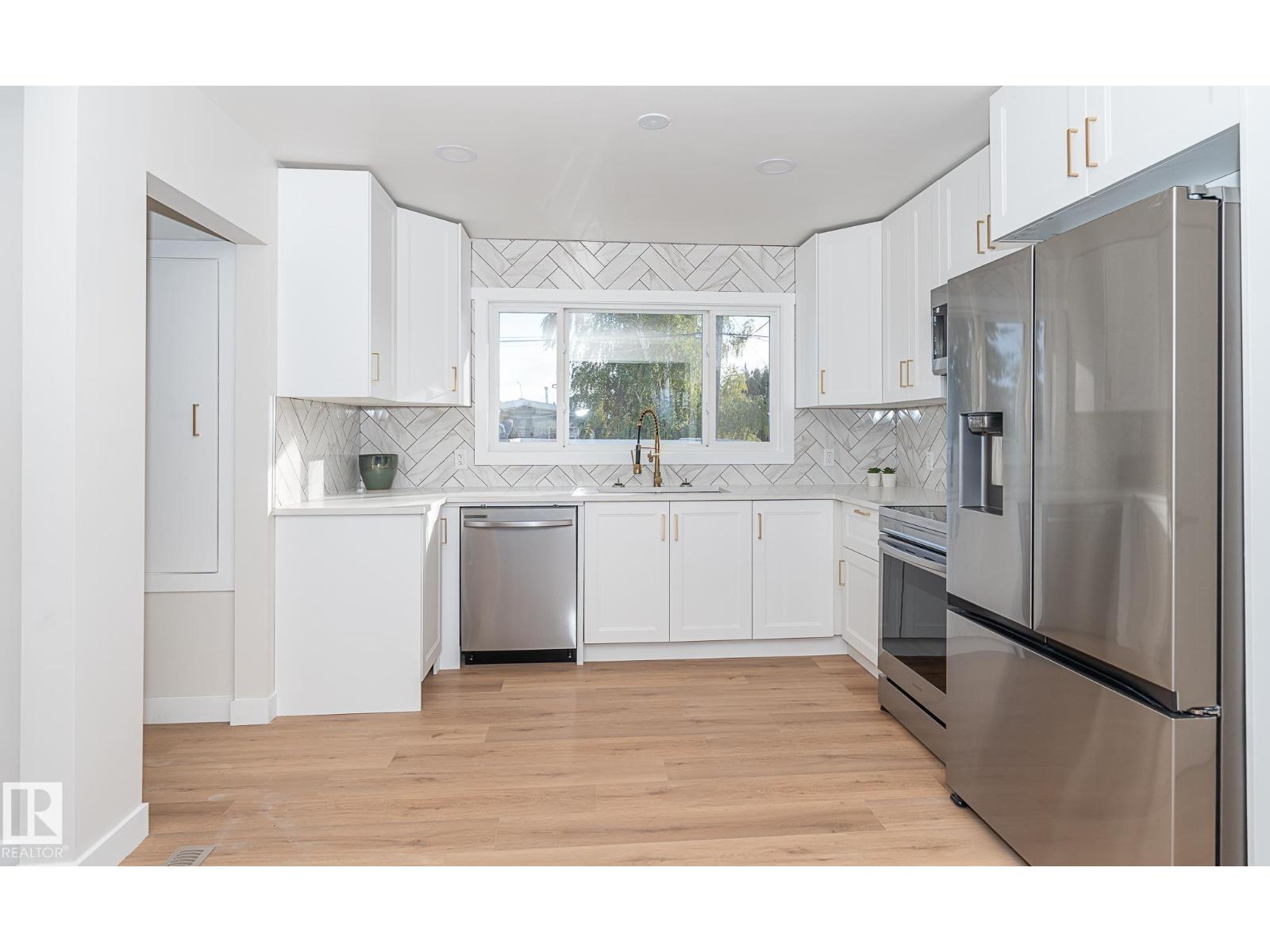 6807 98a Av Nw, Edmonton, Alberta  T6A 0B9 - Photo 9 - E4462735