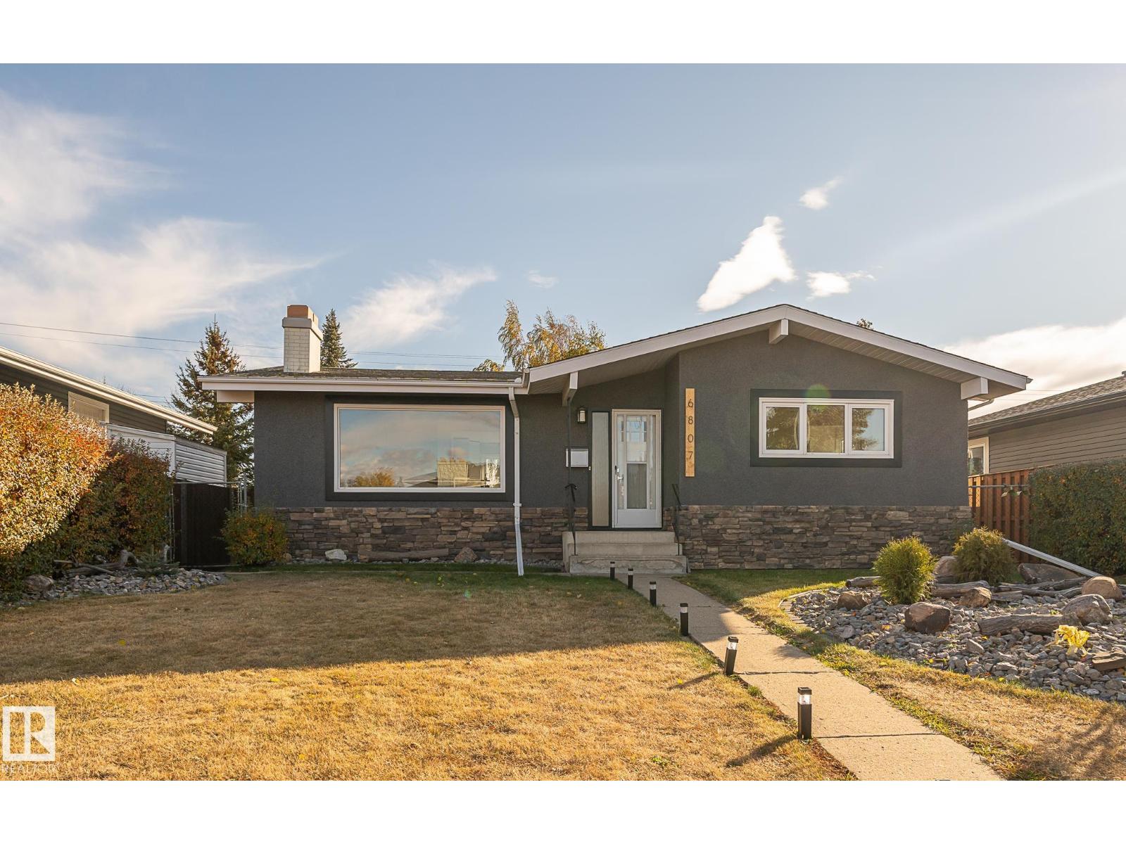 6807 98A AV NW, edmonton, Alberta