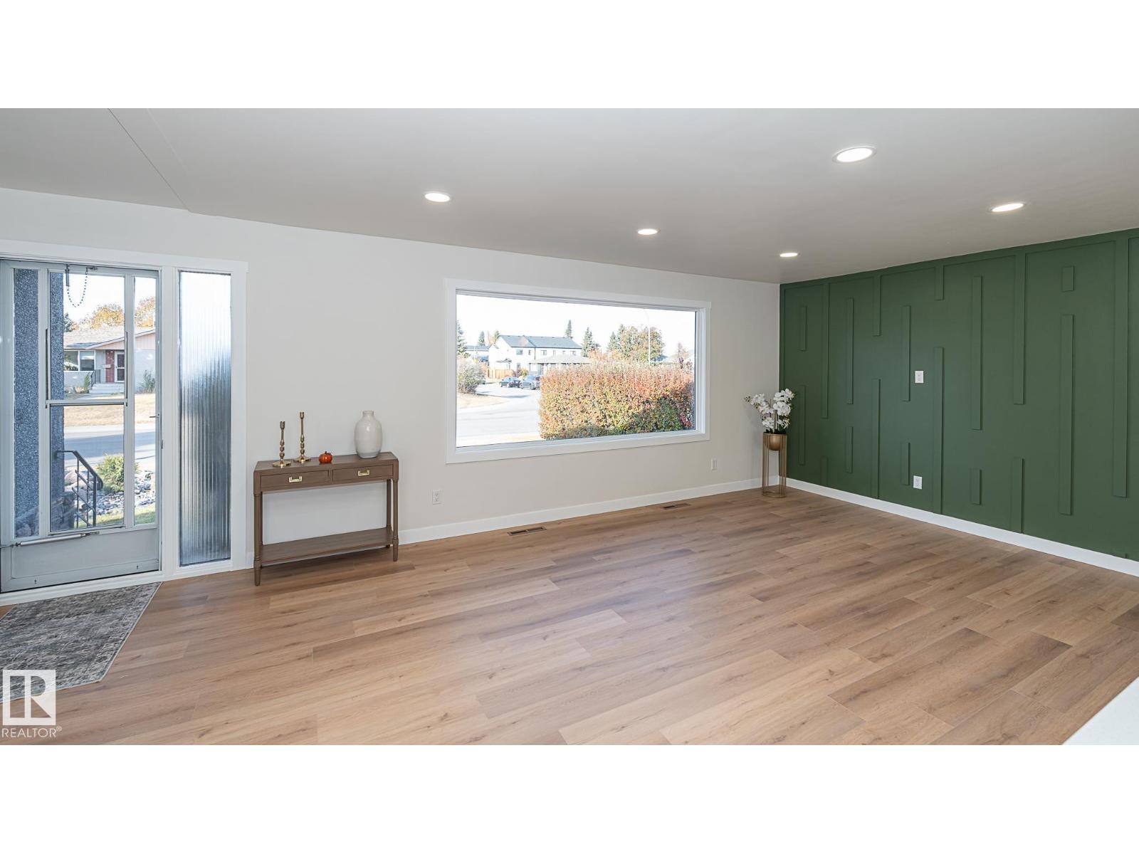 6807 98a Av Nw, Edmonton, Alberta  T6A 0B9 - Photo 3 - E4462735