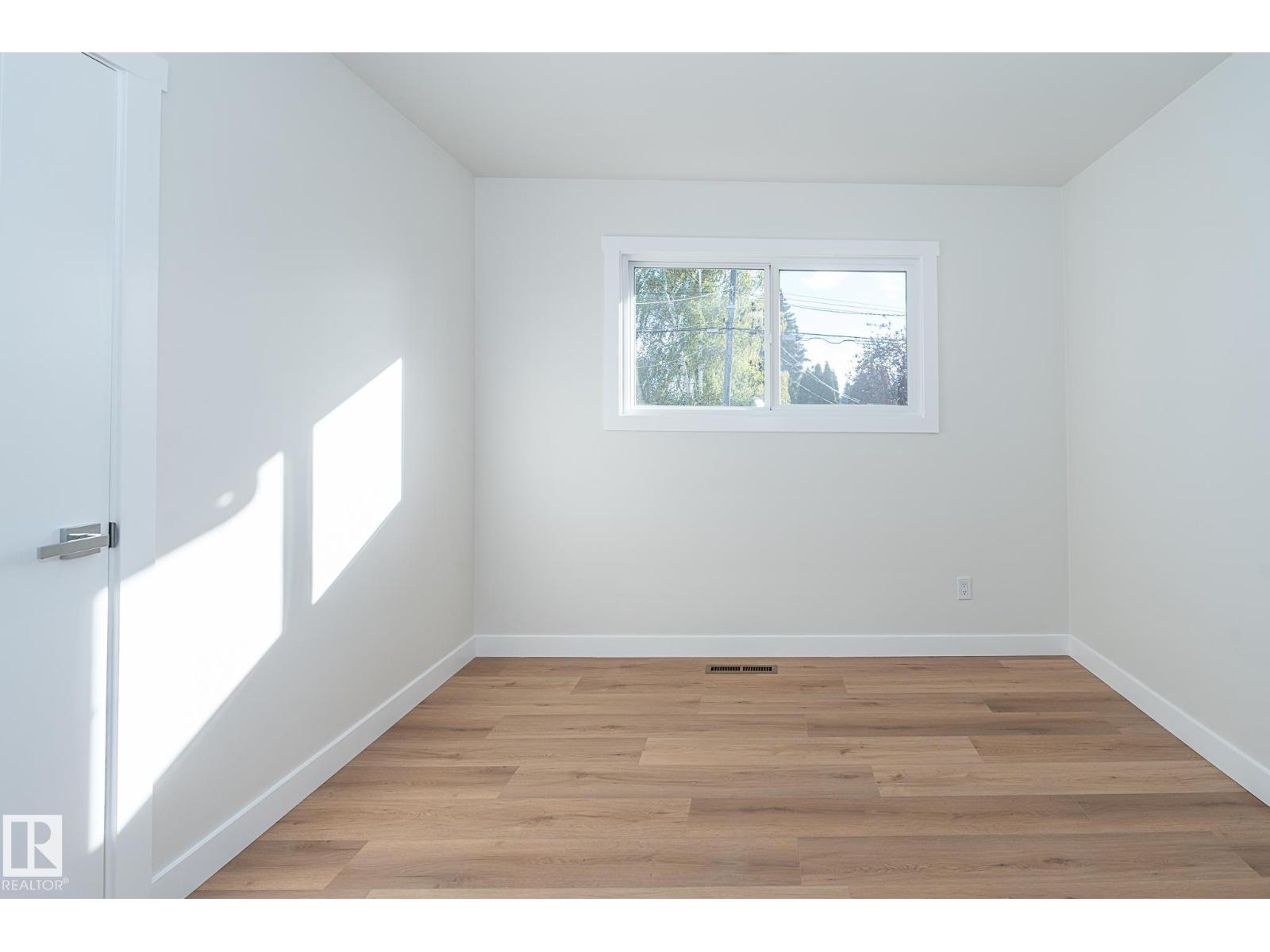 6807 98a Av Nw, Edmonton, Alberta  T6A 0B9 - Photo 20 - E4462735