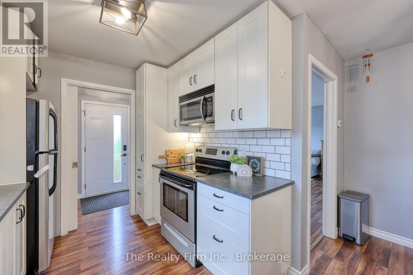 206 Charles Street E, Ingersoll, Ontario  N5C 1K4 - Photo 14 - X12366586