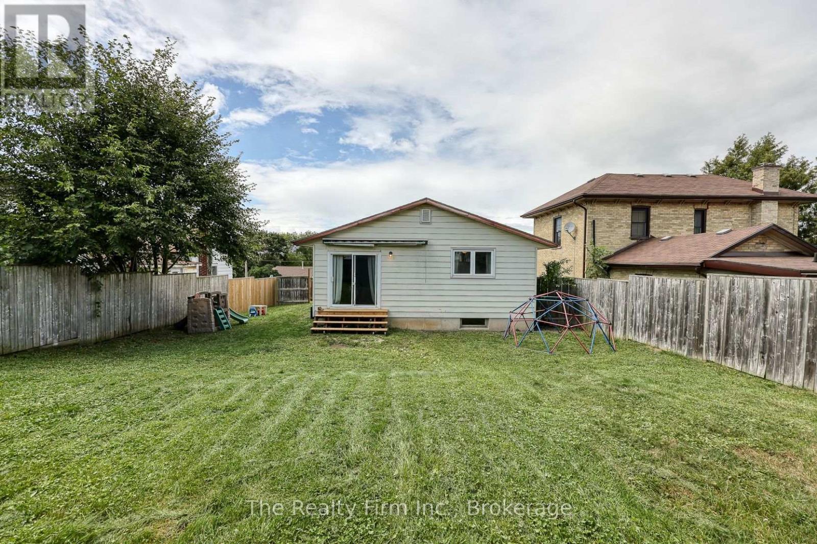 206 Charles Street E, Ingersoll, Ontario  N5C 1K4 - Photo 36 - X12366586