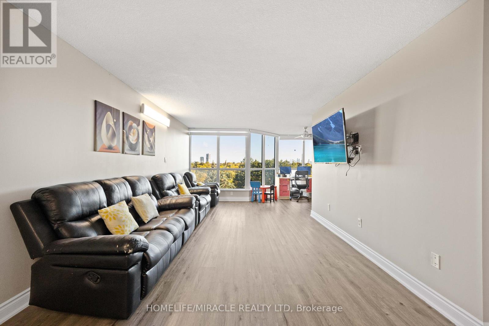 307 - 1 Rowntree Road, Toronto, Ontario  M9V 5G7 - Photo 6 - W12452804
