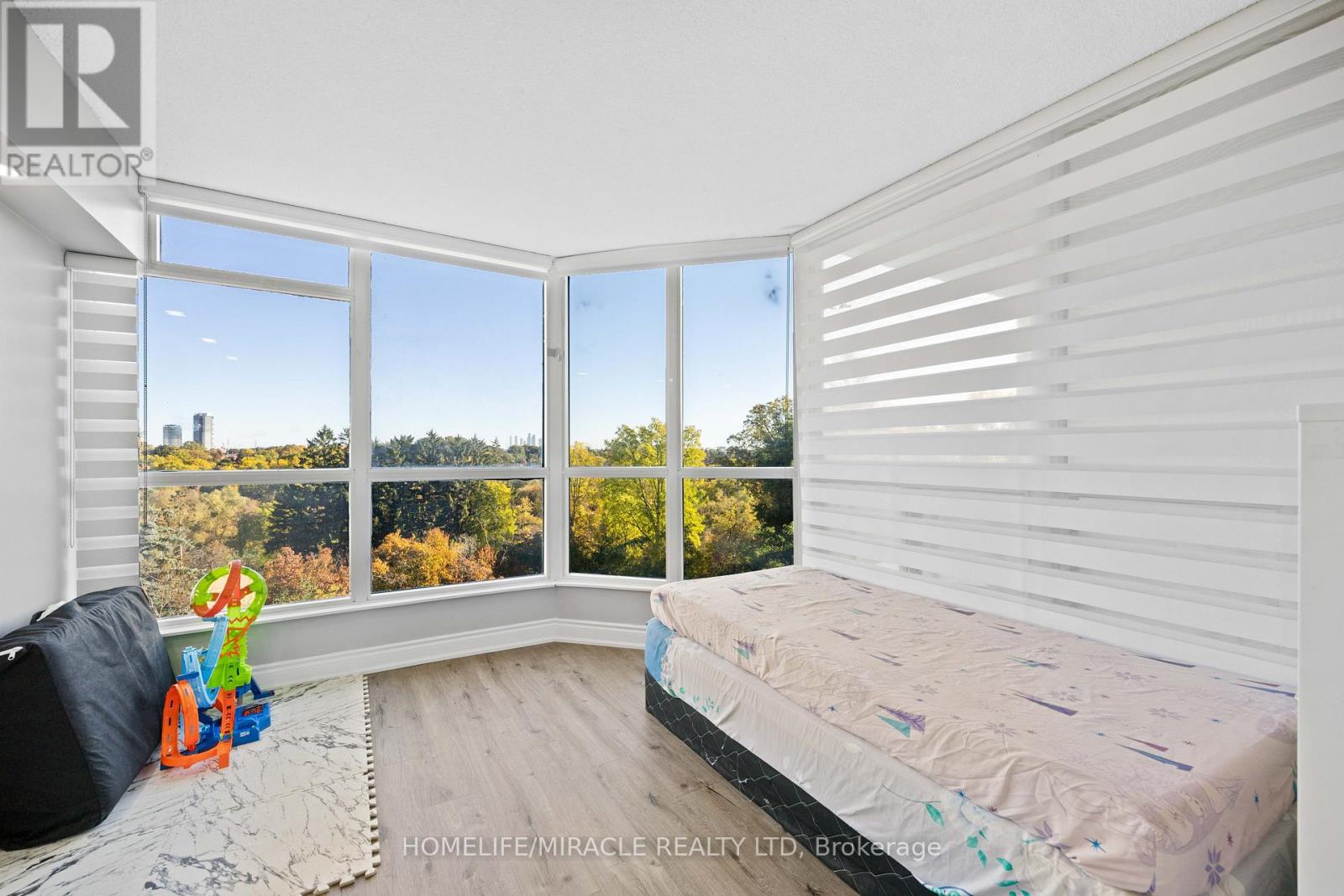 307 - 1 Rowntree Road, Toronto, Ontario  M9V 5G7 - Photo 18 - W12452804