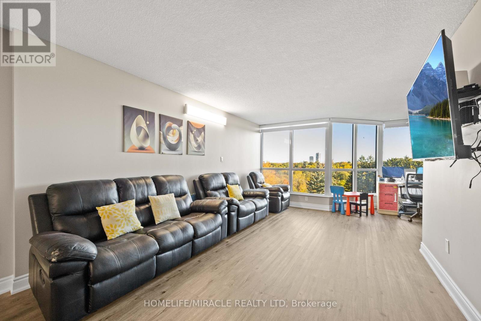 307 - 1 Rowntree Road, Toronto, Ontario  M9V 5G7 - Photo 7 - W12452804