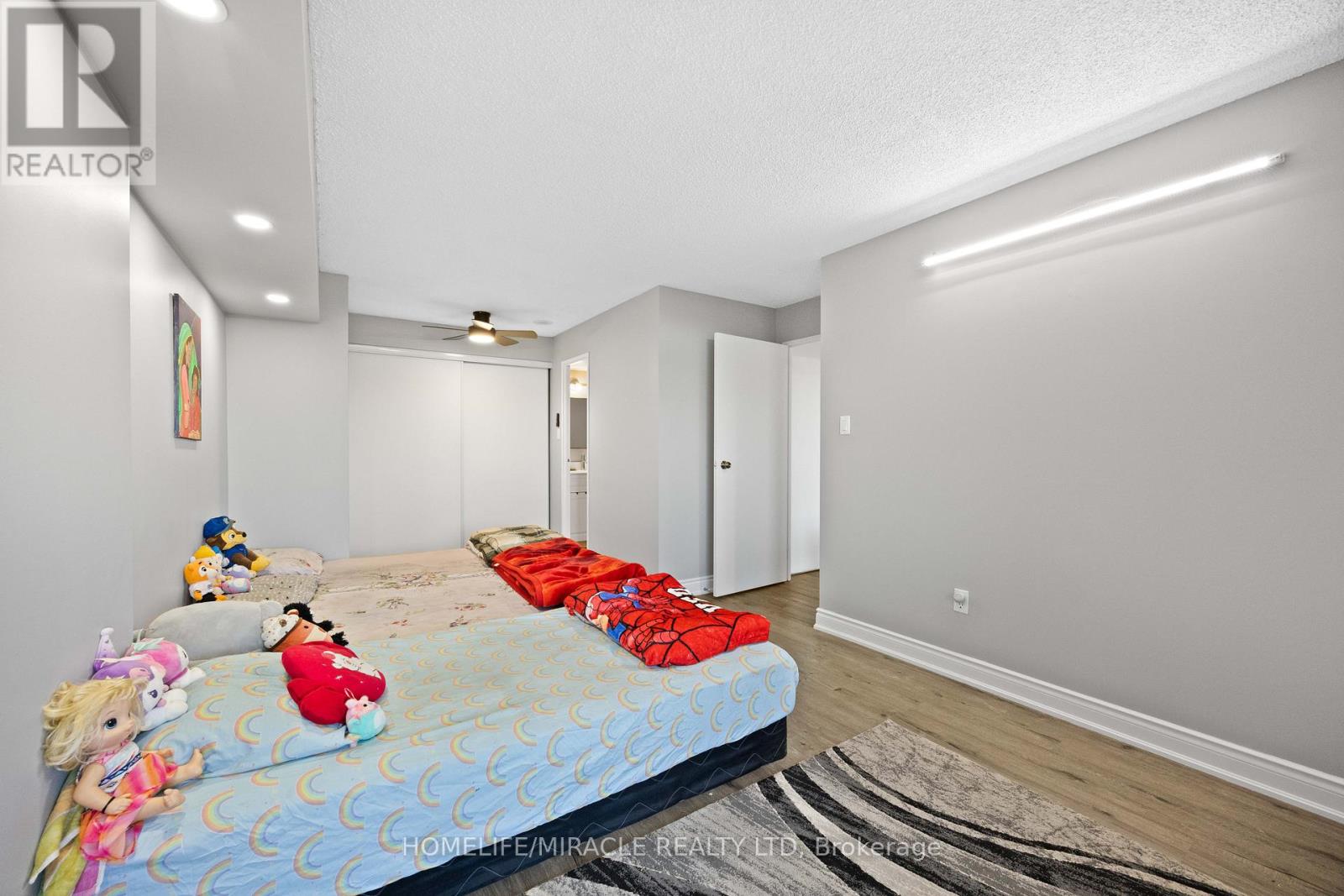 307 - 1 Rowntree Road, Toronto, Ontario  M9V 5G7 - Photo 20 - W12452804