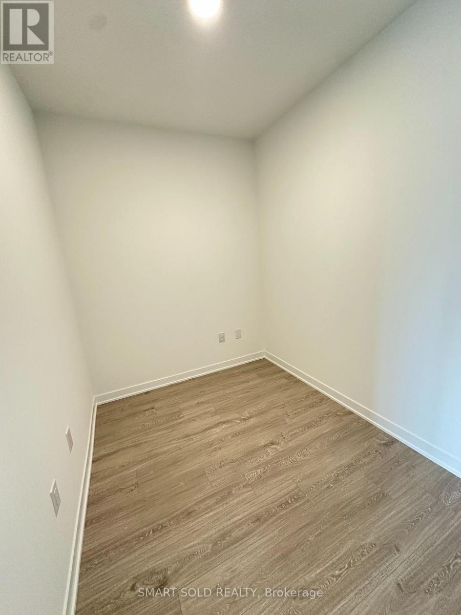 606 - 2495 Eglinton Avenue W, Mississauga, Ontario  L5M 2V8 - Photo 7 - W12470618