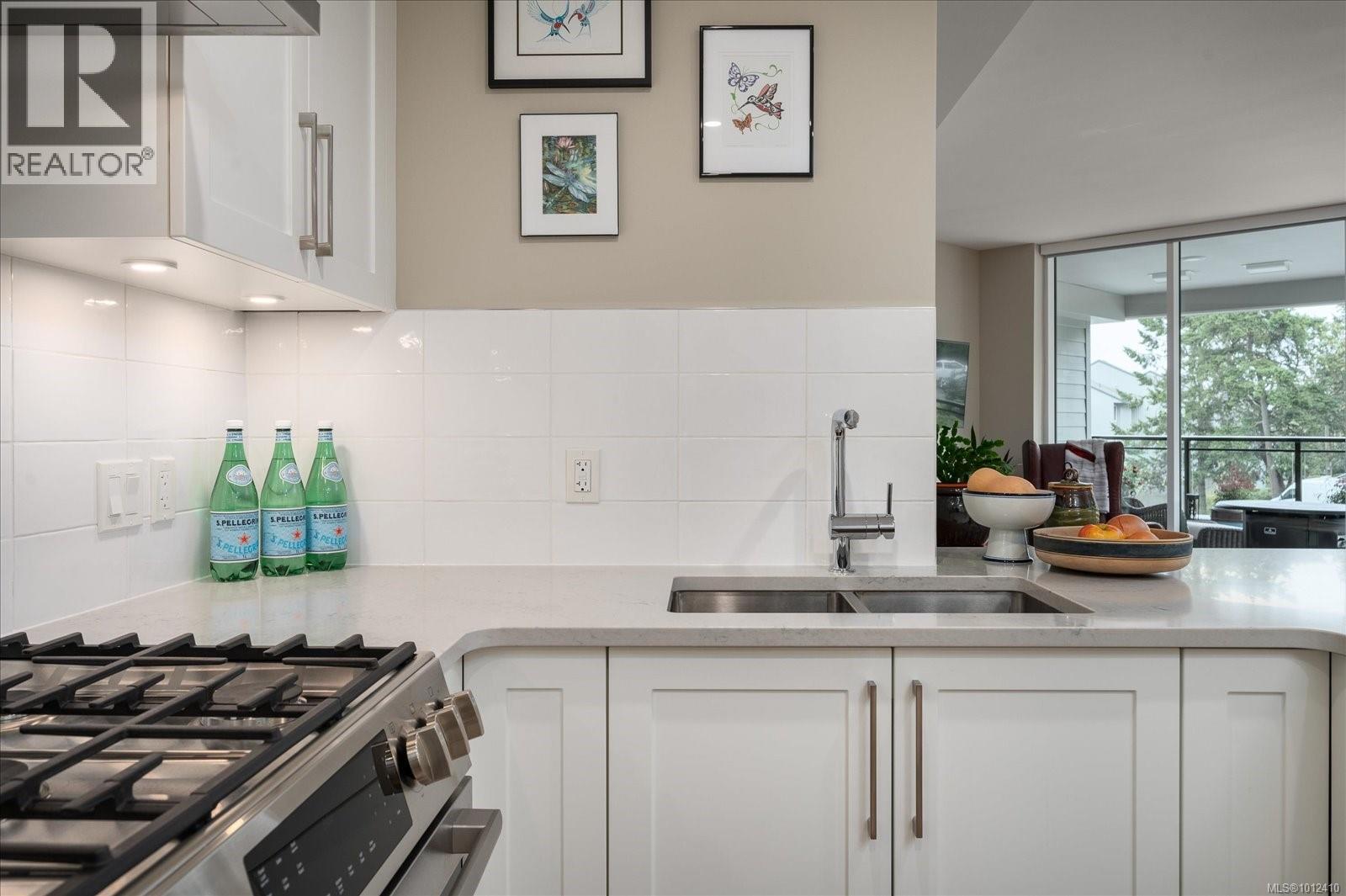 305 3529 Dolphin Dr, Nanoose Bay, British Columbia V9P 9J7 - Photo 19 - 1012410