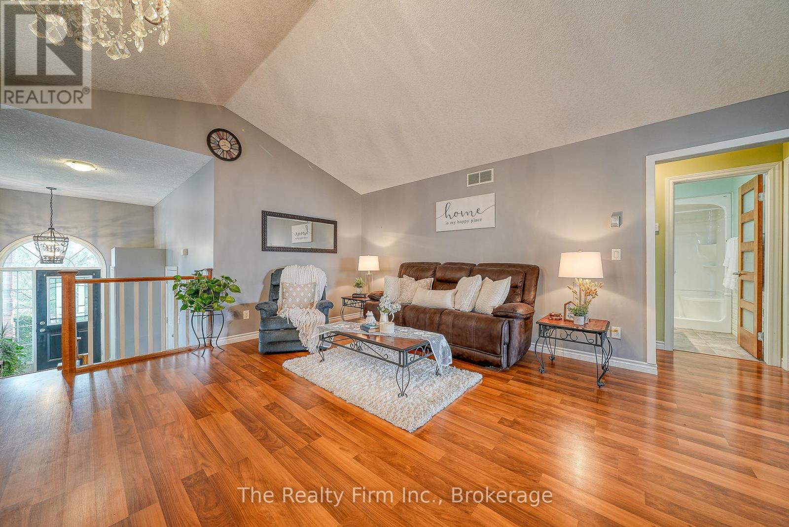 4 Kerr Crescent, Ingersoll, Ontario  N5C 4H2 - Photo 11 - X12373760