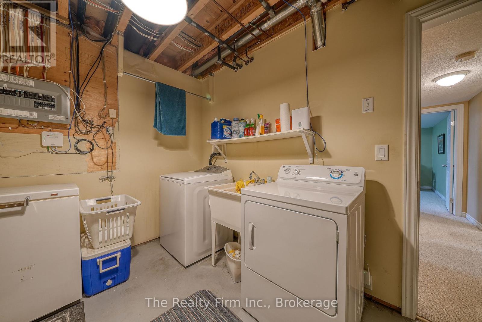 4 Kerr Crescent, Ingersoll, Ontario  N5C 4H2 - Photo 37 - X12373760