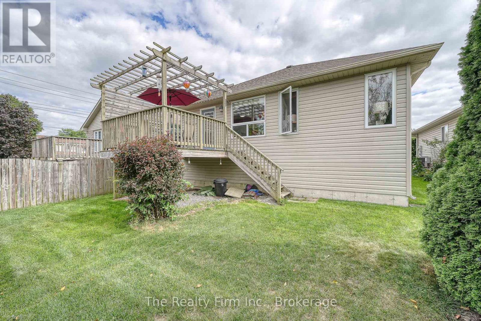 4 Kerr Crescent, Ingersoll, Ontario  N5C 4H2 - Photo 44 - X12373760