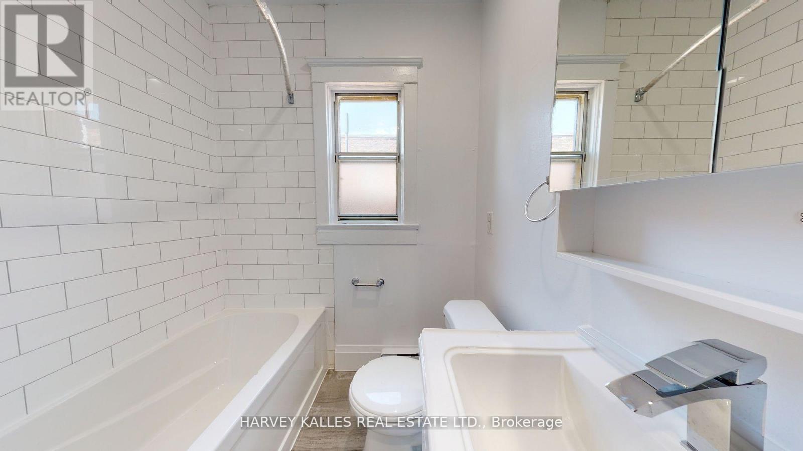 1 - 1065 Bathurst Street, Toronto, Ontario  M5R 3G8 - Photo 16 - C12470633